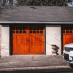 découvrez les avantages des portes de garage sectionnelles isolées : meilleure isolation thermique, économies d'énergie et confort optimisé pour votre garage.