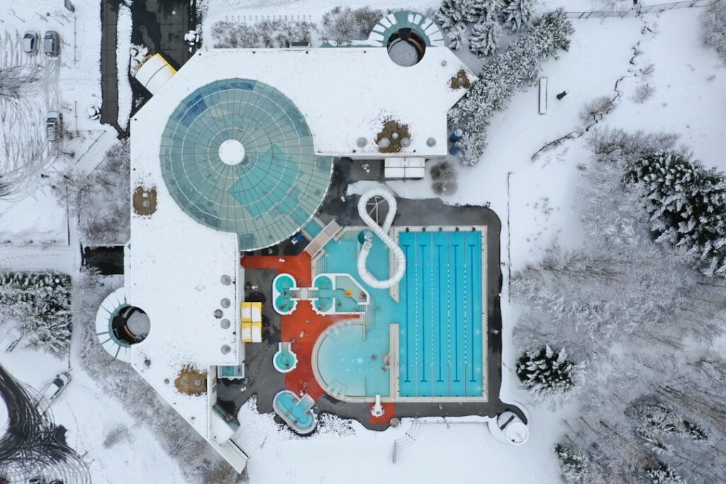 découvrez les démarches et autorisations nécessaires pour obtenir un permis de construire pour votre pool house. guide complet pour construire en toute légalité.