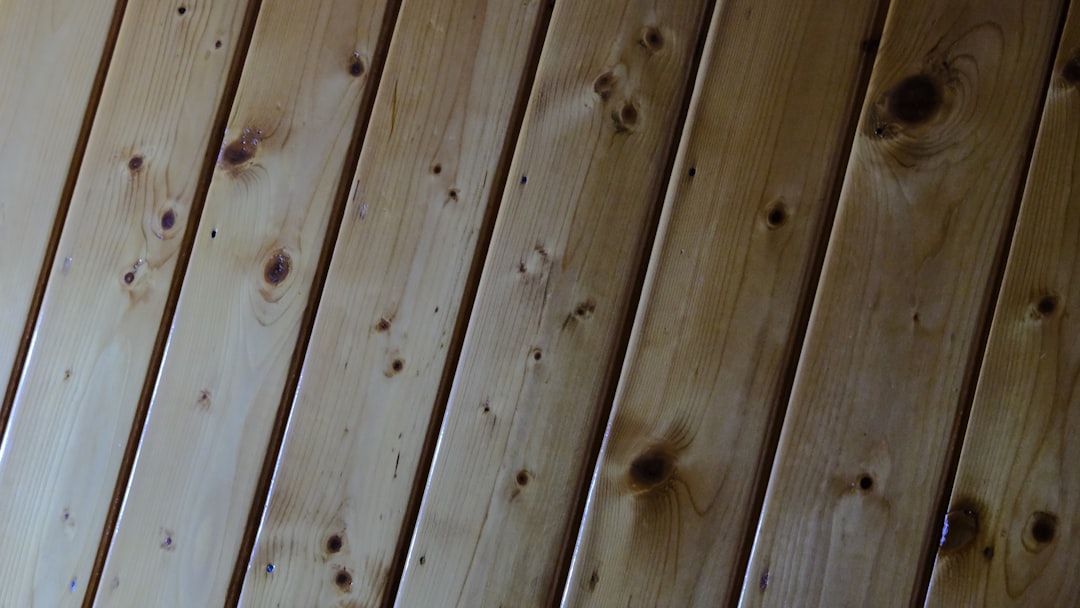 découvrez nos prix compétitifs pour des hangars en bois robustes et durables, adaptés à tous vos besoins de stockage et d'abri.