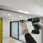 découvrez comment une grande porte coulissante en tunisie peut allier charme et praticité pour sublimer votre intérieur tout en optimisant l'espace.