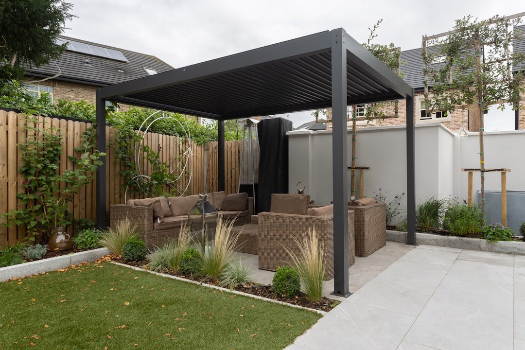 découvrez nos services de rénovation domiciliaire pour transformer votre maison selon vos envies, alliant qualité, design et confort.