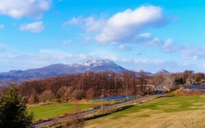 support de panneau solaire robuste et facile à installer, conçu pour optimiser l'orientation et la performance de vos panneaux solaires.